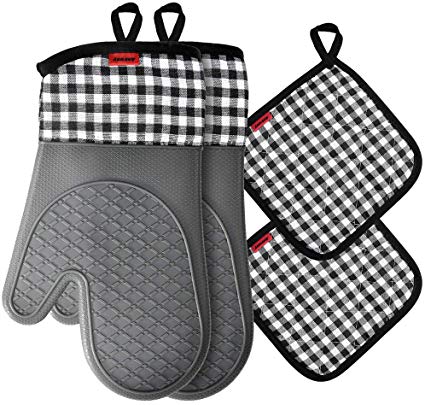 Ankway Oven Mitts and Pot Holders, Kitchen Counter Safe Trivet Mats Advanced Heat Resistant Oven Mittens, Non-Slip Textured Grip Potholders