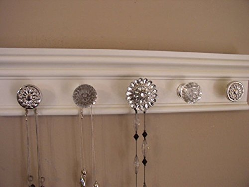 Available in 10 colors and 3 sizes Wall Rack with 5,7 or 9 Knobs