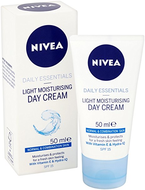 Nivea 3 x 50 ml Tubes Face Day Cream, Light Moisturising for Normal & Combination Skin, SPF 15, Daily Essentials