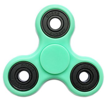 Findbest Fingertip Gyroscope Tri-Spinner Fidget Toy EDC Focus Toy, Ultra Durable High Speed Exquisite Hand Spinner for ADD, ADHD Anxiety Autism Boredom Stress Focus Children and Adults (green)