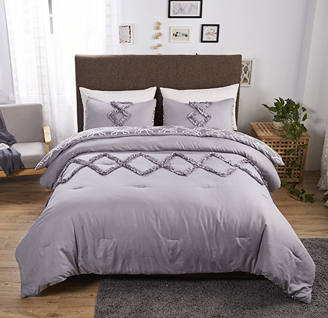 Felicite Home 3 Piece Printed Reversible Ruth Ruffled Comforter Set, Fade Resistant, Super Soft,, All Season Decorative Quilt,Queen, Grey