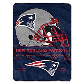 NFL New England Patriots "Prestige" 60" x 80" Raschel Throw